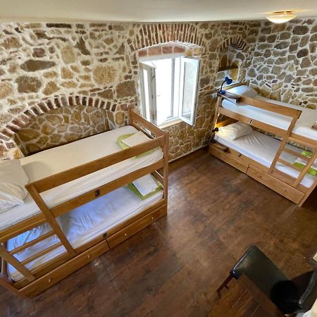 Tequila Bar Hostel (Adults Only) Zadar Buitenkant foto